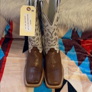 Ariat woman’s lizard square toe Boot